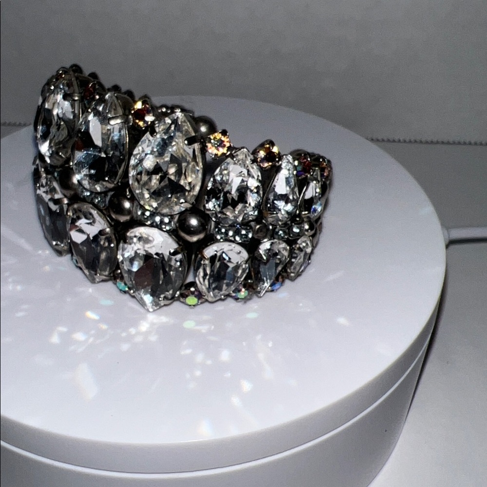 Sorrelli Cuff bracelet Swarovski crystals adjustable size - Picture 6 of 6